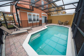 4 Bed 3 Bath Town-home With Pool Near Disney townhouse, Kissimmee